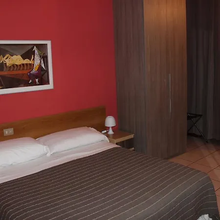 Hotel Pontenuovo 2*