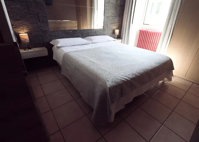 Pontenuovo מלון 2*