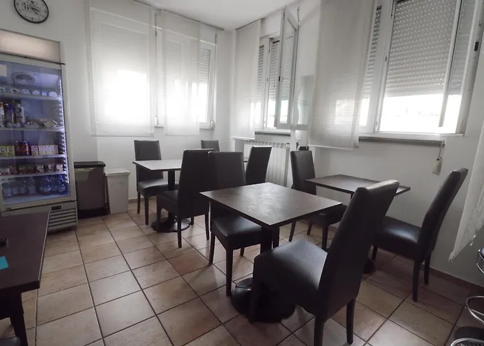 מלון Pontenuovo 2*